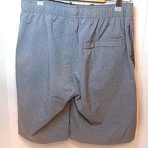 Travis Mathew Lightweight Men's Shorts Gray Size Small Golf Athletic